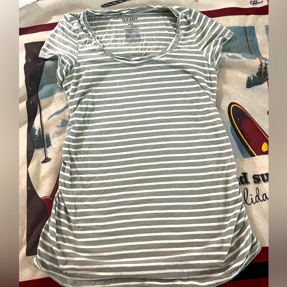 Old Navy Medium Maternity Top